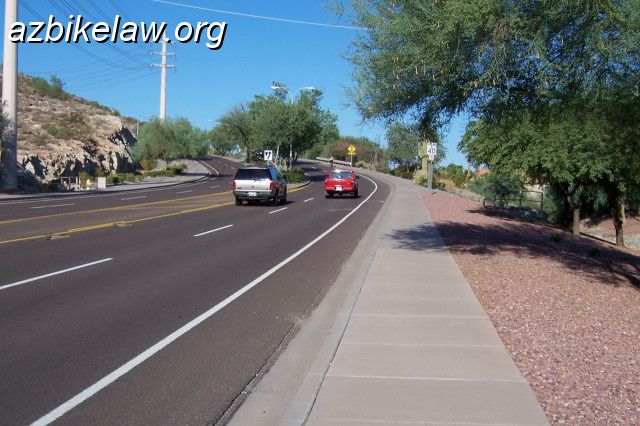 chand1.jpg - Some shots of Chandler Blvd westbound, near 24th Street.